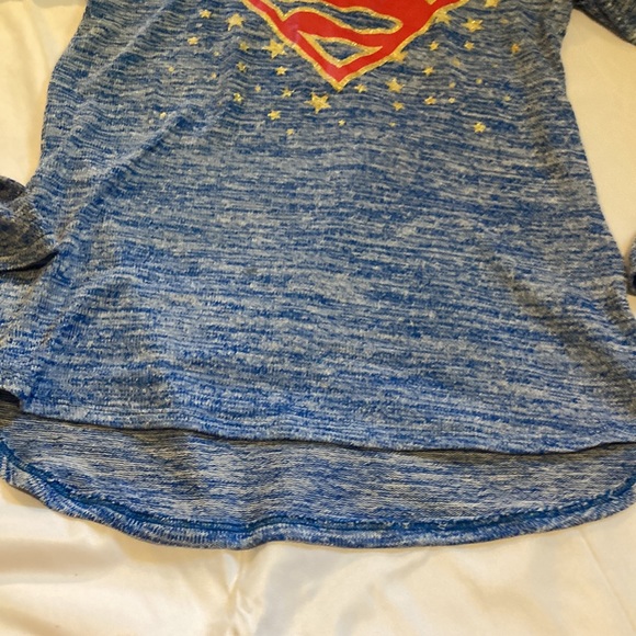 Official Superman sweater size M 8/10 - Picture 4 of 6
